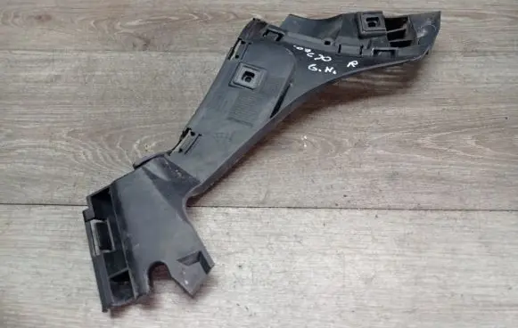 Volvo C30 Rear bumper mounting bracket 30655937
