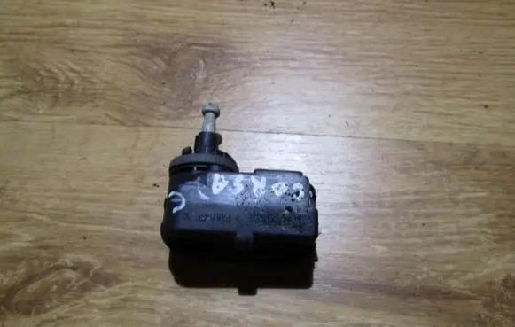 Opel Corsa C Headlight level adjustment motor 