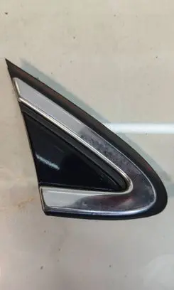 Volvo V40 Front triangle window/glass 31323256 31300676 31349230