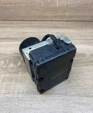 Chrysler PT Cruiser ABS Pump 05033082AC P05273680AC
