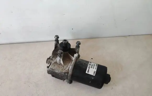 Volvo XC90 Wiper motor 8693848