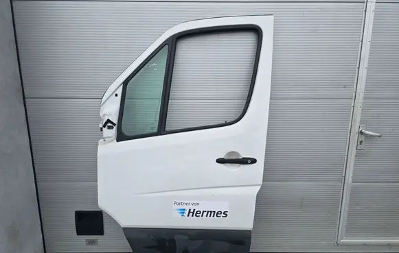 Mercedes-Benz Sprinter W906 Front door