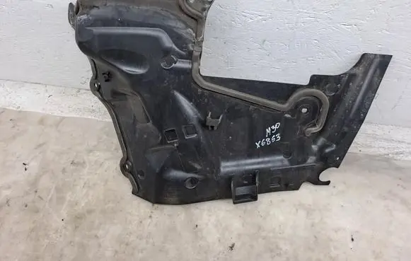 Mercedes-Benz C AMG W205 Other engine bay part A2056200140