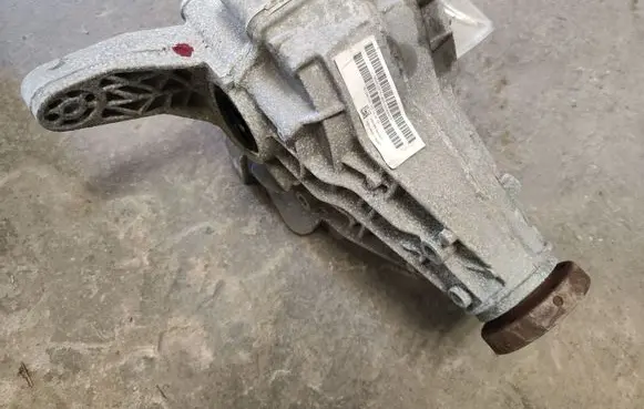 Porsche Macan (95B) Rear differential 95B525015J