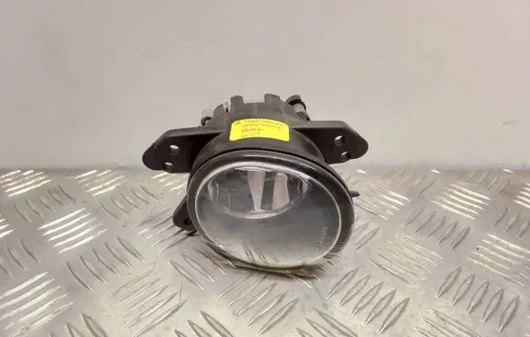 Mercedes-Benz C W204 Front fog light A2518200756 030507600101
