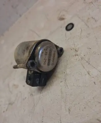 Land Rover Range Rover Sport L320 Hydraulic servotronic pressure valve 5L665610 052SE70