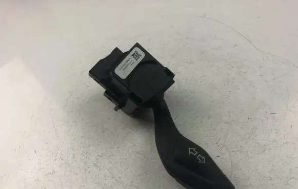 Ford Focus Indicator stalk AV6T13335AB