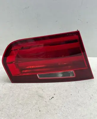 Tailgate rear/tail lights