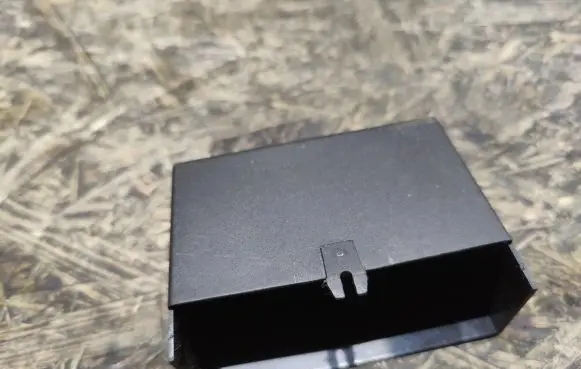 Jaguar XK8 - XKR Fuse box cover LJA6735AB