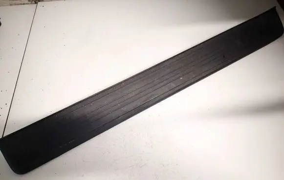 Honda CR-V Front sill trim cover 8420-swaa012m1 84202-swaa012m1