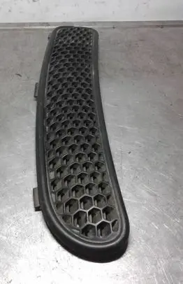 Mini One - Cooper R50 - 53 Wiper trim 7122505