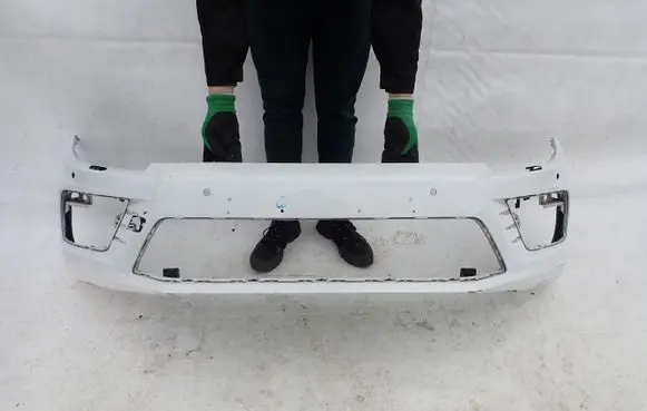 Volkswagen Scirocco Front bumper 1K8807221