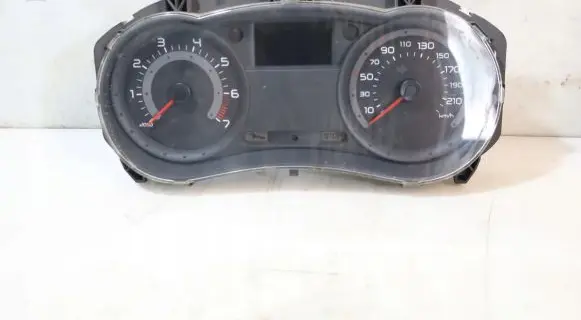 Renault Clio III Clock 