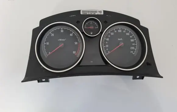 Opel Zafira B Speedometer (instrument cluster) 13309003