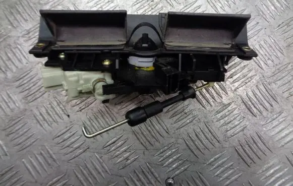Audi A6 S6 C5 4B Tailgate opening switch 4B0827656H