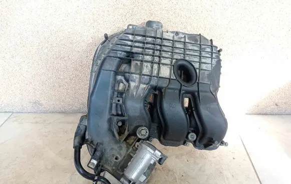 Chrysler Town & Country V Intake manifold 05184070AK