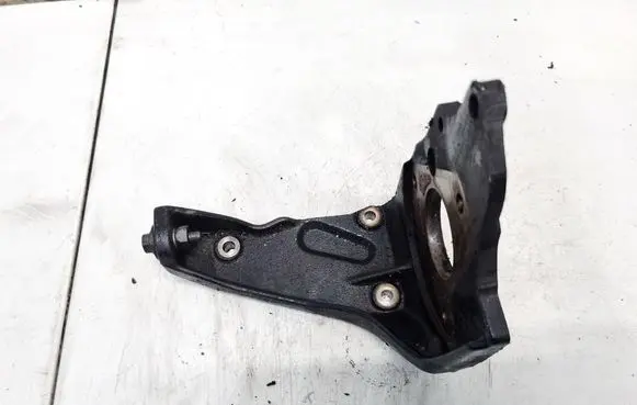Volkswagen Golf III Engine mounting bracket 028130147A