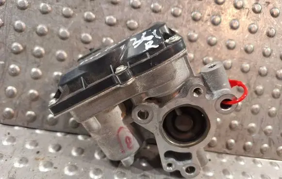 Renault Trafic III (X82) EGR valve S25053417 147100361R