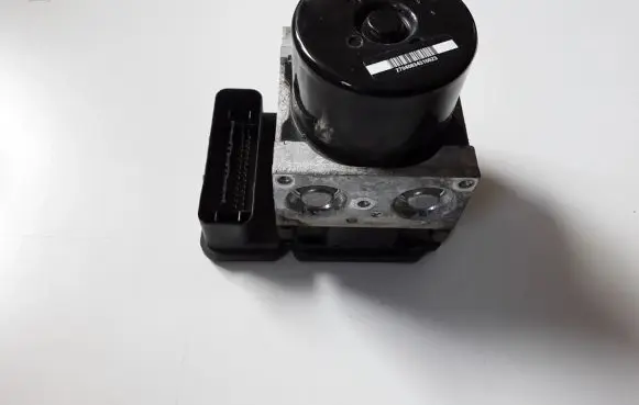 Volvo V60 ABS Pump 31329137