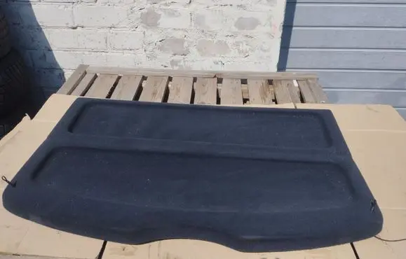 Parcel shelf