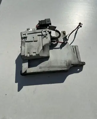 BMW 2 F45 Engine control unit holder 85285277