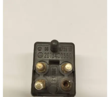 Mercedes-Benz E W124 Other relay 2015400350 A2015400350