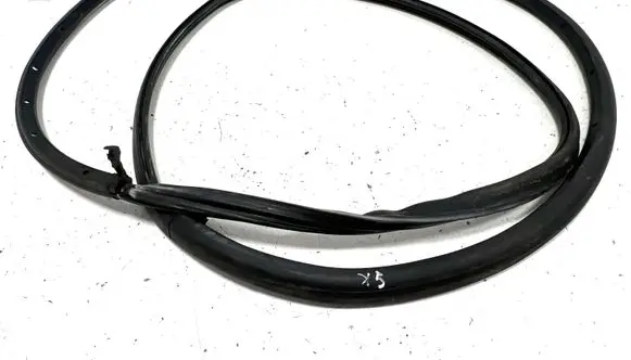 Audi A4 S4 B7 8E 8H Rubber seal rear door window/glass 8E0839911M 8E0839911