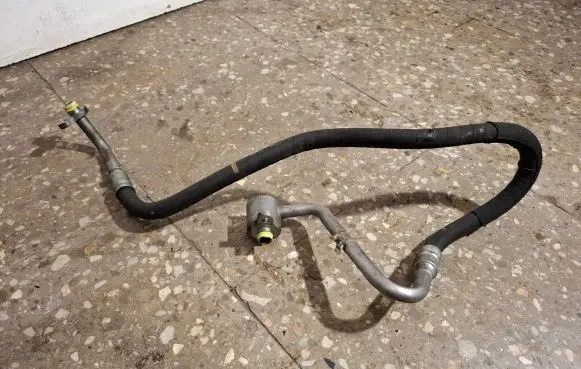 Volvo V60 Air conditioning (A/C) pipe/hose 31390510
