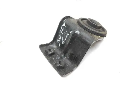 Suzuki Swift II Radiator mount bracket