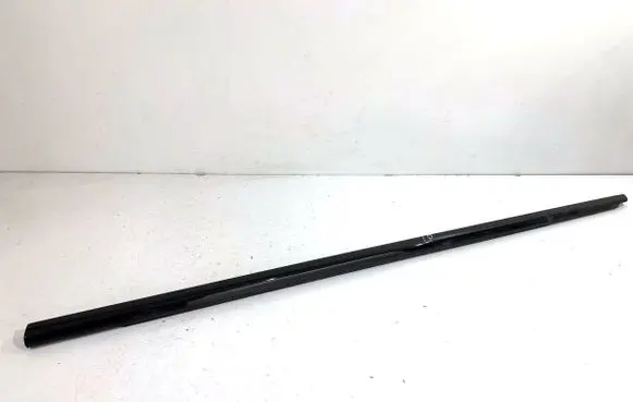 BMW X5 G05 Front door windshield rail 