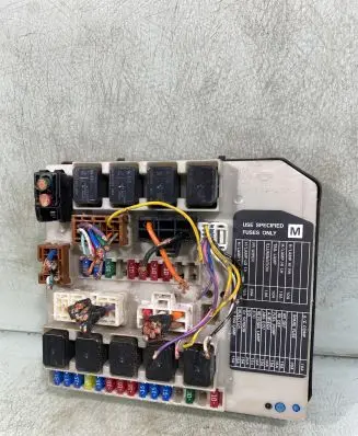Nissan X-Trail T31 Fuse module