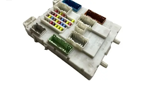 Ford Focus Fuse module 45L0000 J43J44J49J50 00027944