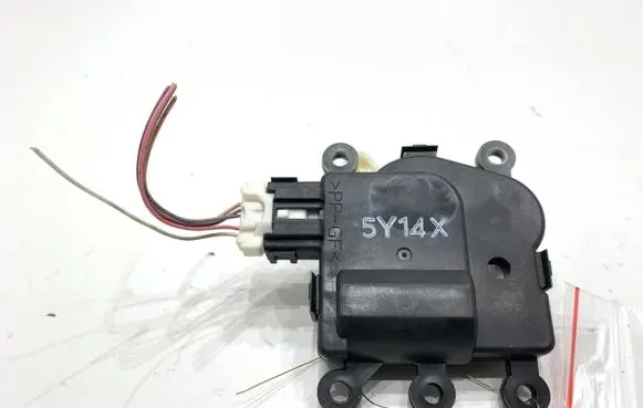 Mazda 3 II Air flap motor/actuator 