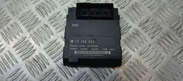 Opel Vectra C Voice control module 13193590NF