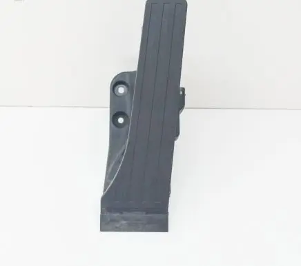 Mercedes-Benz GLC X253 C253 Accelerator throttle pedal A2533000104
