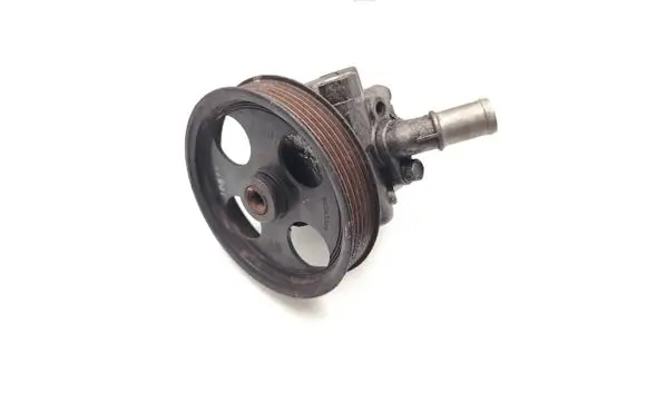 Opel Insignia A Power steering pump 55563329
