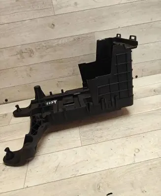 Volkswagen Golf V Battery box tray 1K0915333C