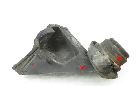 Audi A6 S6 C5 4B Gearbox mounting bracket 8D0399113AH