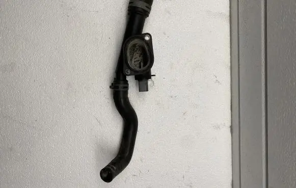 Audi A6 S6 C6 4F Engine coolant pipe/hose 03G121157A 038121132