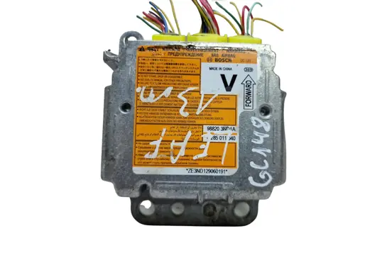 Nissan Leaf I (ZE0) Airbag control unit/module 988203ND1A
