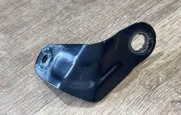 Jaguar F-Pace Fender mounting bracket HK8316E129AB