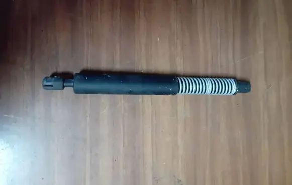 BMW 5 G30 G31 G38 Tailgate/trunk strut/damper 7499425