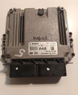 KIA Sportage Engine control unit/module 391402A400 0281031888 EDC17C57