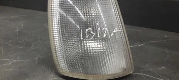 Seat Ibiza I (021A) Front indicator light