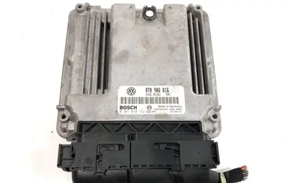 Volkswagen Transporter - Caravelle T5 Engine control unit/module ECU