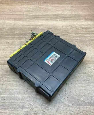 Mitsubishi Colt Engine control unit/module ECU MR578638 E6T31376H