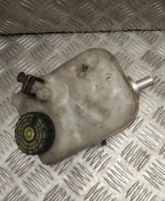 Peugeot Partner Master brake cylinder 221710