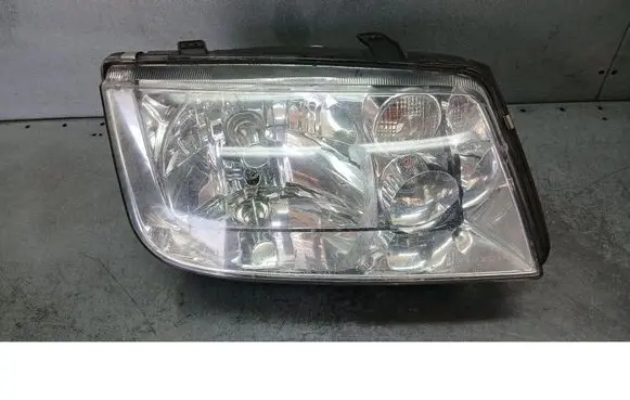 Volkswagen Bora Front reflector 