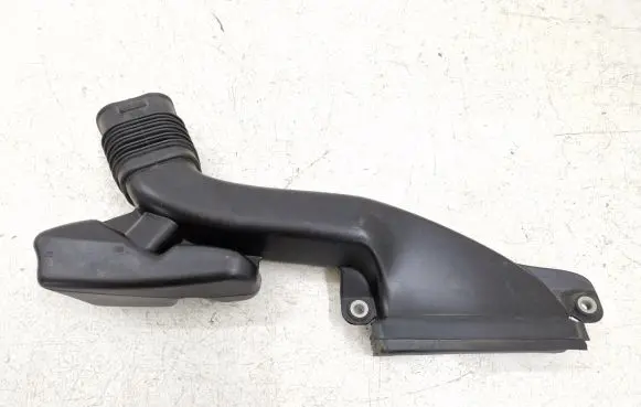 Ford Fusion II Air intake duct part DG939C675 DG939C675BB DG939A675