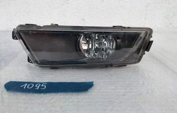 Skoda Octavia Mk3 (5E) Front fog light 5E0941699E